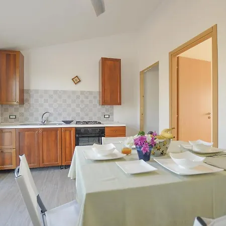 Holiday home Beautiful In W/ 2 Bedrooms *